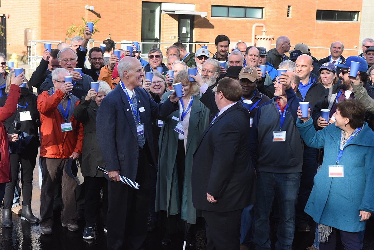LOTWater's tweet photo. Teamwork makes the dreamwork! @LOTWater celebrating project completion. Cheers to securing #H20 for @TigardOR &amp; @LakeOswegoInfo's future! https://t.co/CcLPsMfH9s
