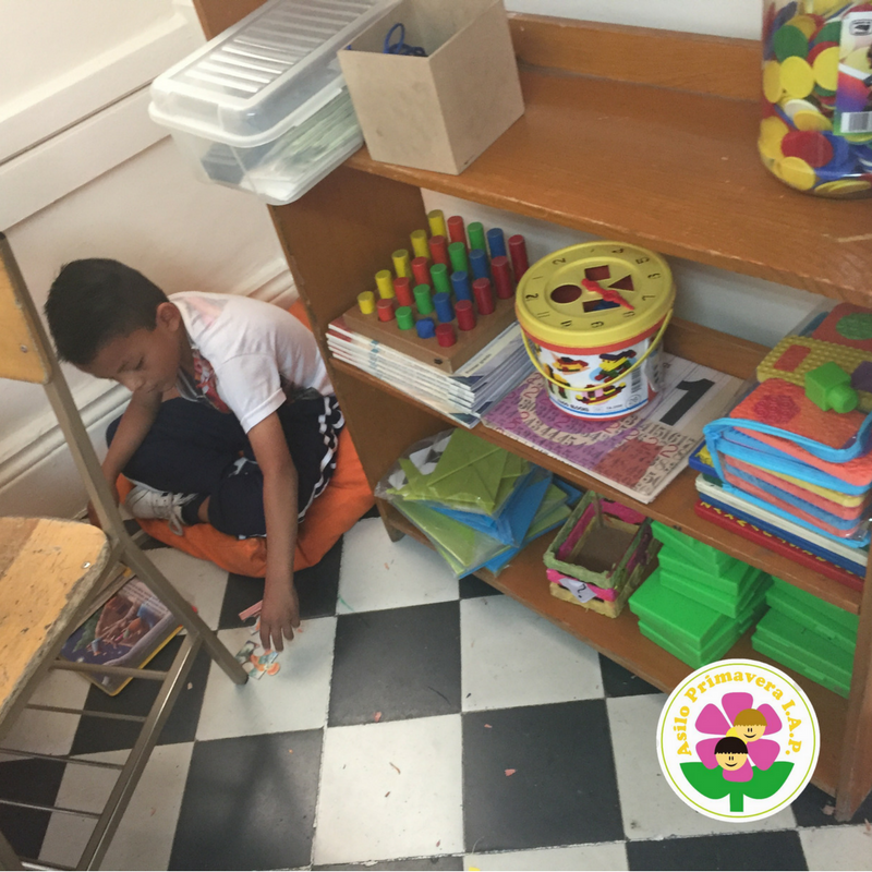 Un ejemplo claro de felicidad y creatividad trabajando de la mano con nuestros pequeños.