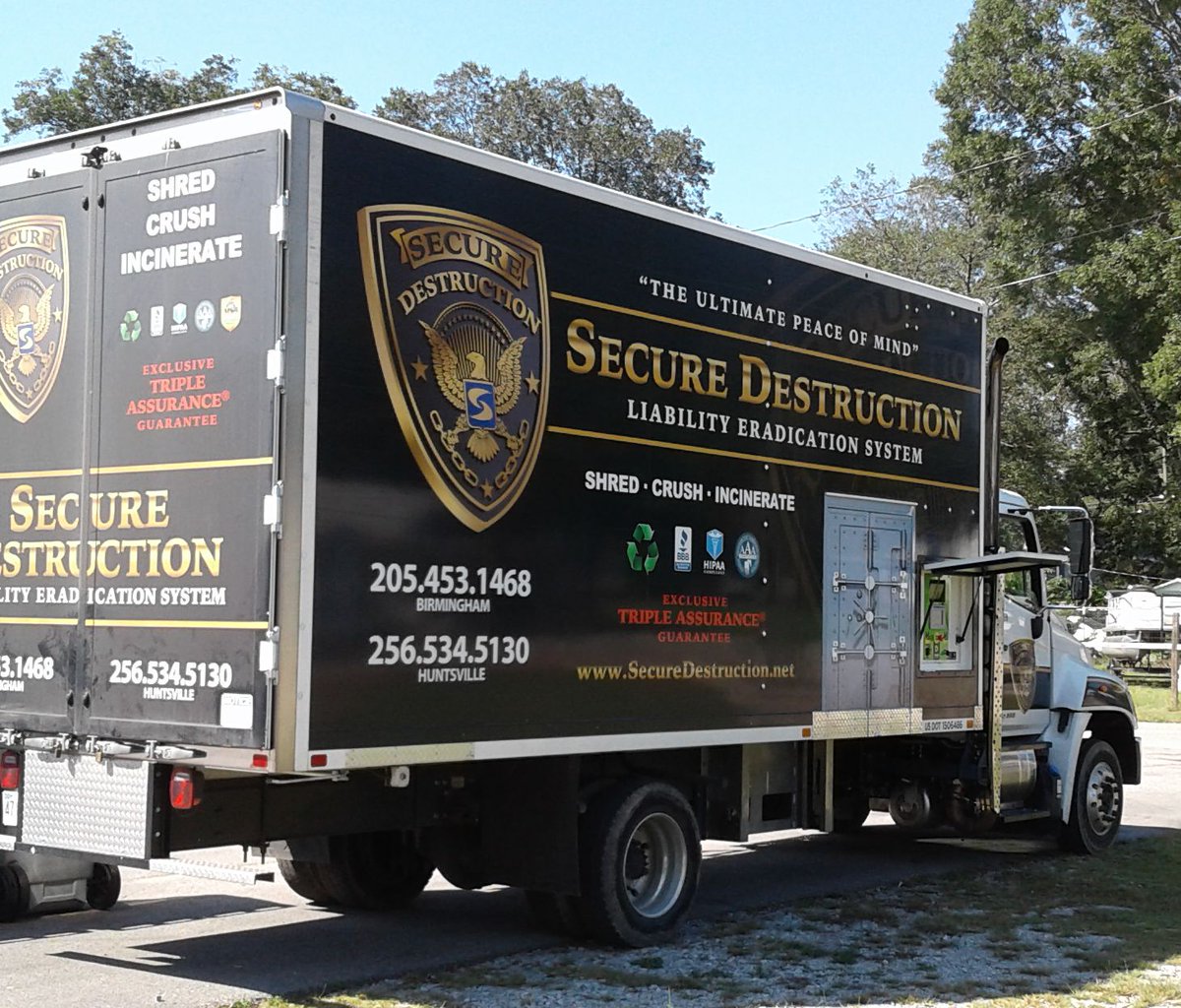 TrussChamber's tweet photo. LAST CALL FOR SHREDDING! The shred truck is here until 2:00 p.m. https://t.co/ePo4SXNY03