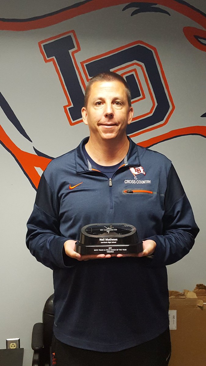 VilleAthletics's tweet photo. 2017 @USTFCCCA Virginia State Coach of the Year goes to L-D's @LeeDavisXCTF coach Neil Mathews, 2x winner! #awesomeldteachers @theleedavisway @hanoversports @804Varsity https://t.co/eZ94aUy5qZ
