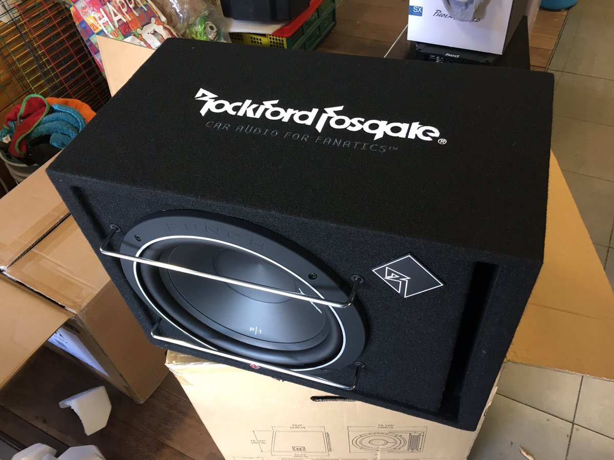 FuerzaAudio's tweet photo. New Rockford Fosgate enclosure in the house!! #rockfordfosgate #bass #fuerzaaudio https://t.co/jXRBWtbG61