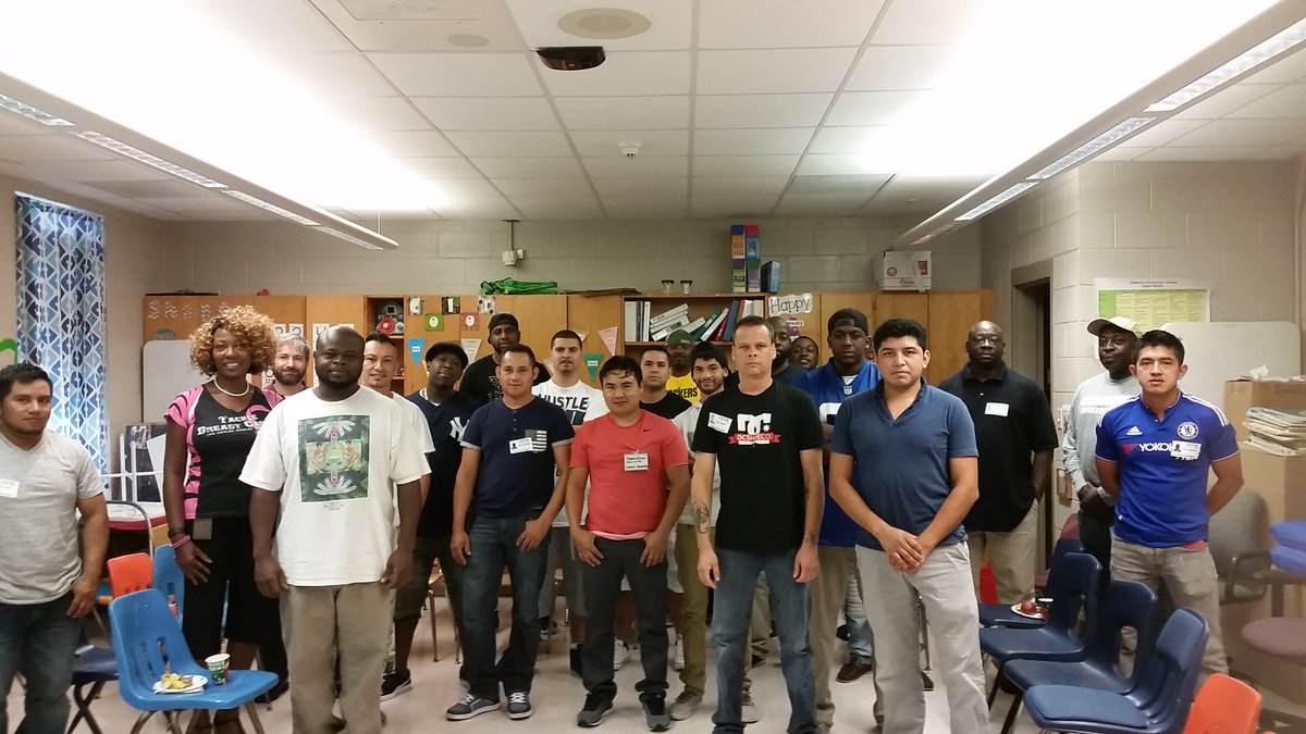 diane_ross1's tweet photo. Goodwin's dads @WBGoodwinGators show up for speaker Tony Fields #thisccsd https://t.co/jV6mi4iXYU