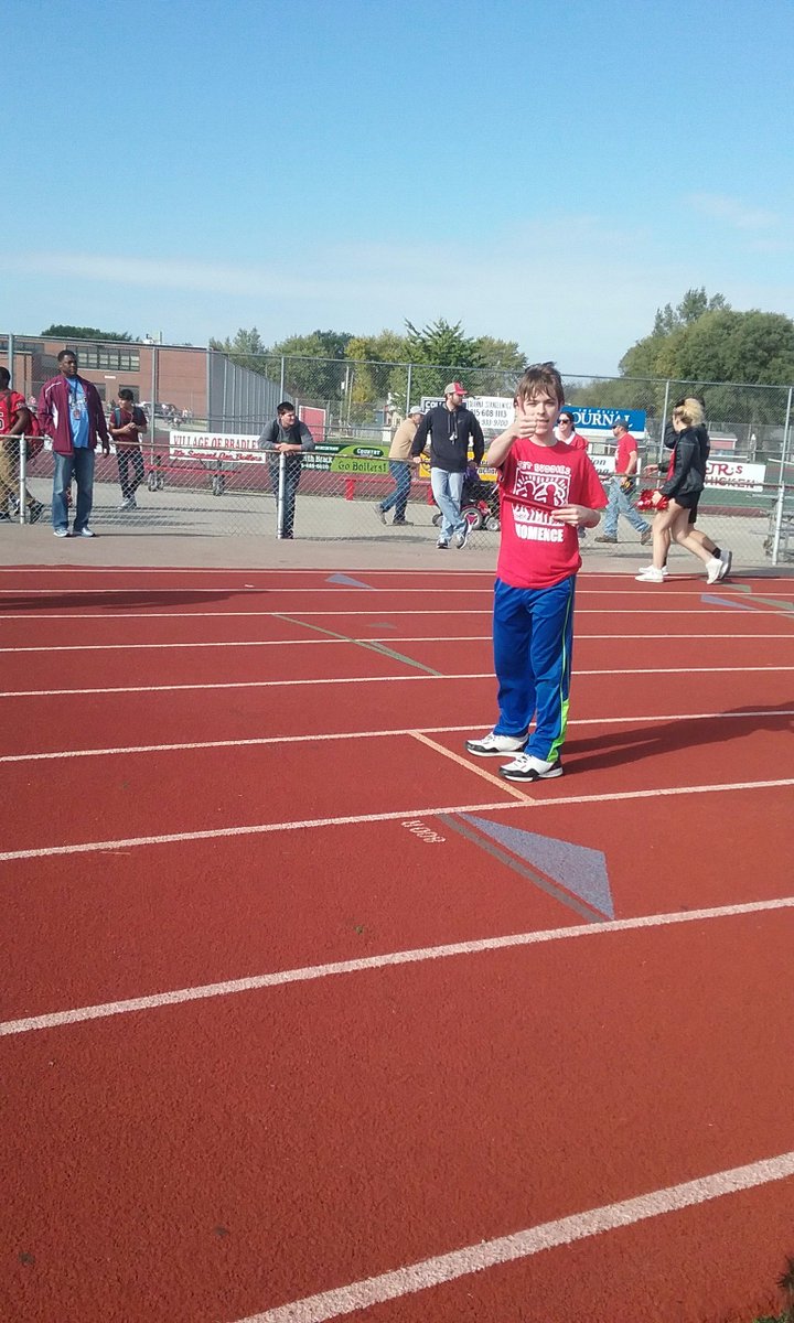 BleyleTeach's tweet photo. @MomenceBuddies had a fantastic time at the #BBFALLGAMES thank you Bbchs For another great year! #WeAreMomence https://t.co/JzLqJGNaoY