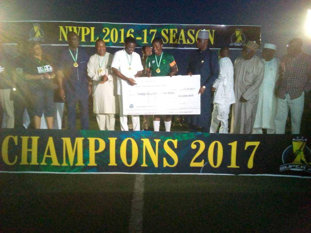 NWFLLive's tweet photo. Deputy Governor of Edo State, Rt. Hon. Philip Shuaibu presents the sum of #3m and an additional #0.5m to Nasarawa, champions of #NWPLSuper4 https://t.co/wwVZQuPemB