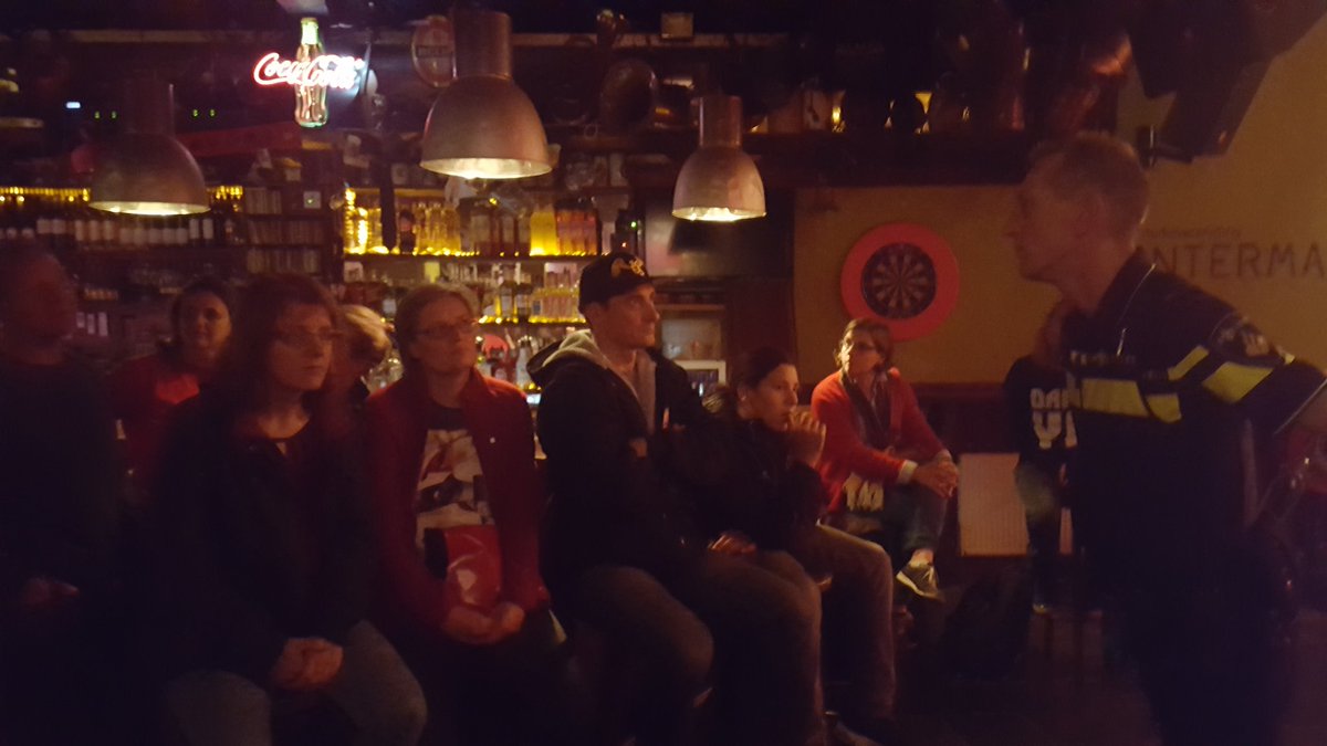 WardOvereem's tweet photo. Nu bij drukbezochte 'Uit met ouders' toer over #Stratumseind met voorlichting door #politie, #GGD, #Novadic en horecaondernemers. #raad040 https://t.co/db4f4Uy0g2