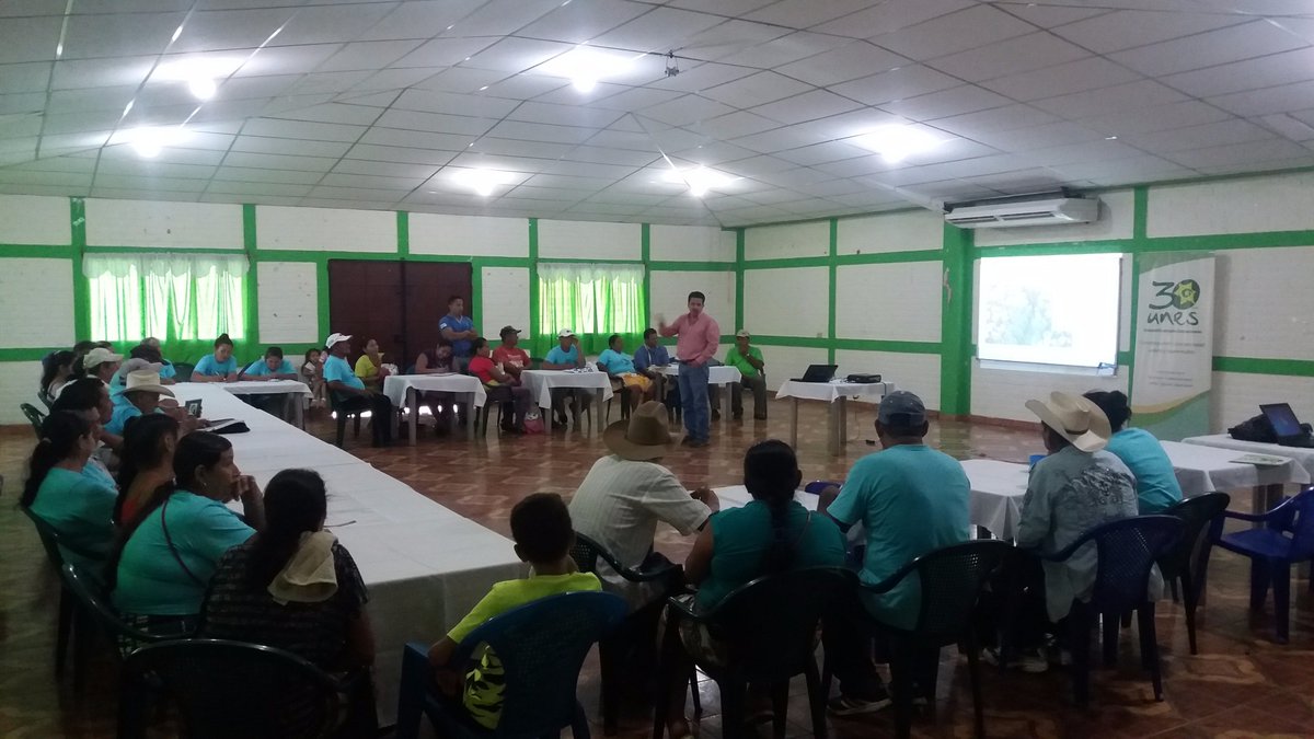 UNES_ElSalvador's tweet photo. A iniciativa del Comité de la Microcuenca el Aguacate, se inicia el proceso para el #comanejo del #manglar de Garita Palmera. @MARN_SV https://t.co/NuL5sHVNCd