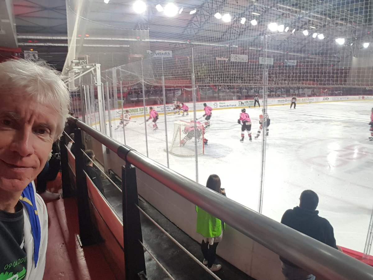 JCdeClichy's tweet photo. 🏒 ce soir avant le marathon d'Amiens demain 🏃♂️ @LesGothiques 🆚 @GamyoEpinal 🥅🥅 2-0 pour Amiens après un 1/3 temps... C'est pas super ☹ #LetsGoGamyo @LigueMagnus @Djodei @MatthieuPECHE @Romain https://t.co/pMEwz3fHyN