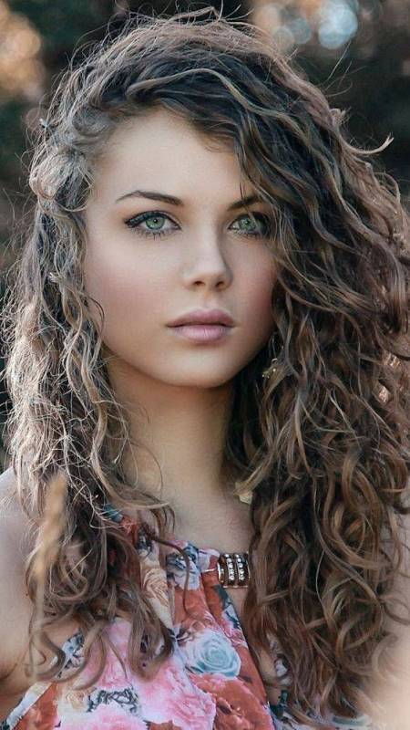 VANBFREYA's tweet photo. hair style https://t.co/nVlULJJQjX