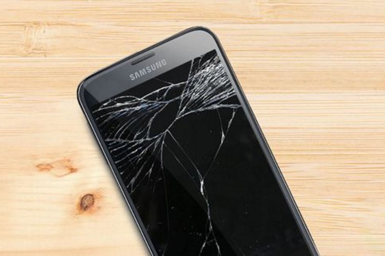 FoneZoneBoost's tweet image. Everyone has bad luck every once in a while. We're here to help you through it.