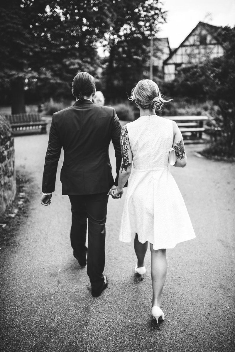 deuxlions_ffm's tweet photo. Hand in Hand #couple #wedding https://t.co/MKuiQpFjt7