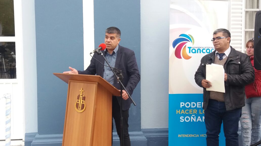 LauraLabat's tweet photo. Felicitaciones al Int @VictorTancacha x las refacciones realizadas a la comisaría en el marco del festejo del 104° aniversario de #Tancacha https://t.co/kqzwHRb7xZ