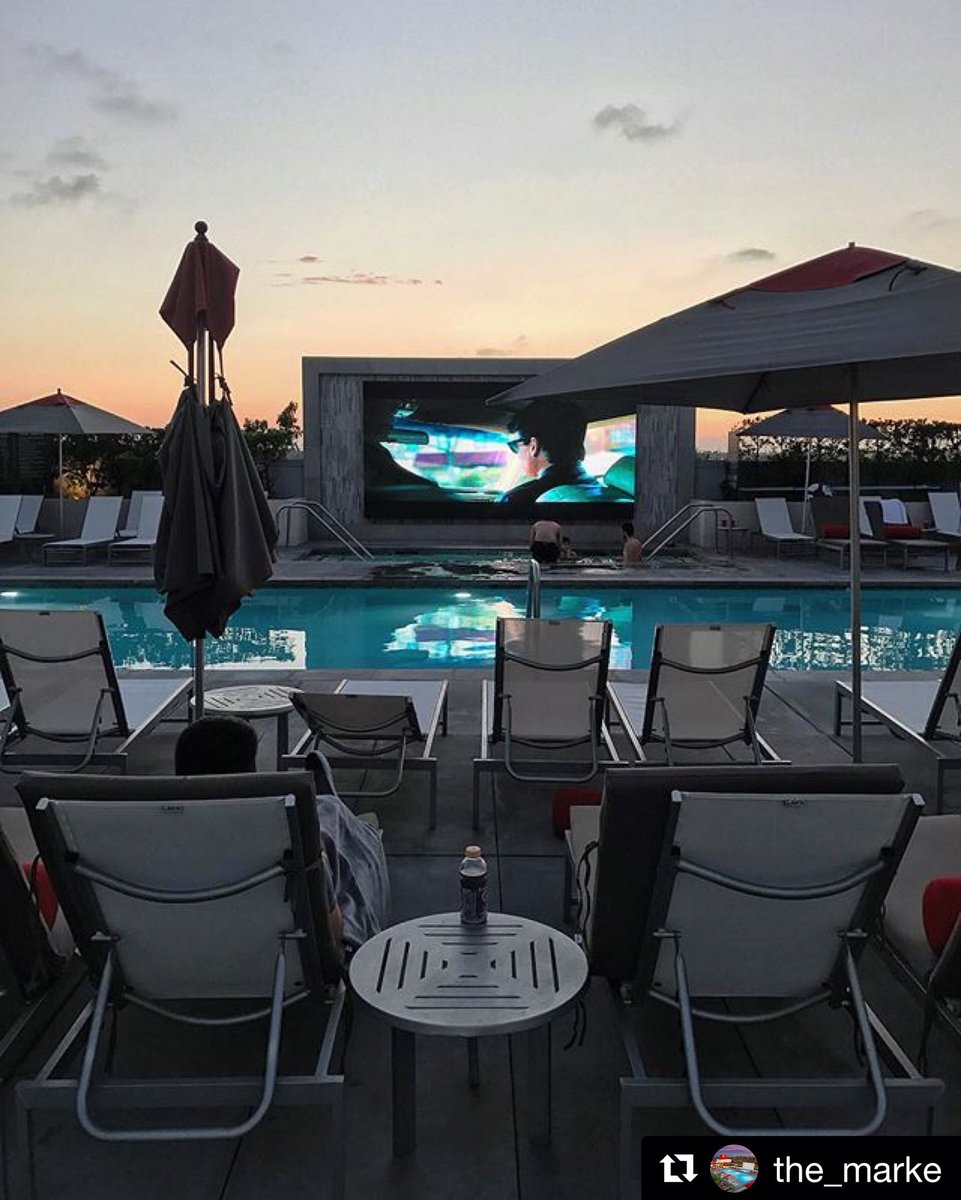pixelflexled's tweet photo. Sometimes #rooftop living is hard work, sometimes not. #TheMarke #FLEXStorm outdoor #LED #video #rooftopliving #southerncaliforniasunset https://t.co/n3pp93T88Y