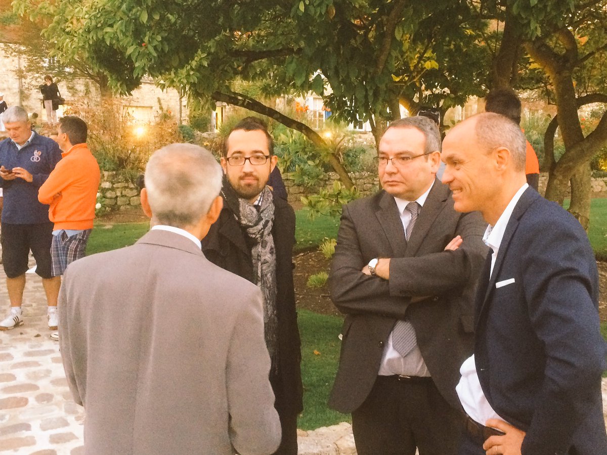BentolilaLCSC's tweet photo. #BNPParibas partenaire de la #vieassociative de la commune de #SaintNomLaBretêche, pour son open de #golf annuel sur ce magnifique parcours https://t.co/D8aV0wxmiu
