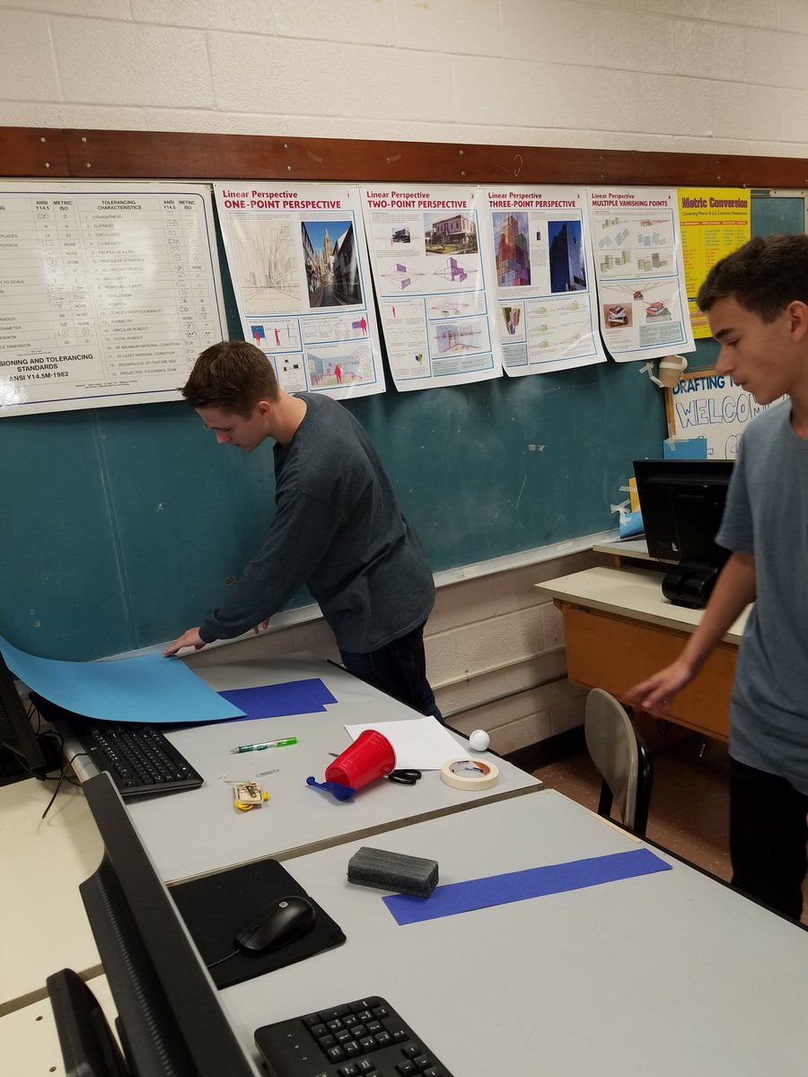 MatthewJHanes1's tweet photo. @CapeFearHigh1 My DII Eng. students apply some engineering skills to do some real problem solving...#junkyardchallenge #higherlevellearning https://t.co/z3N6NbmDwz