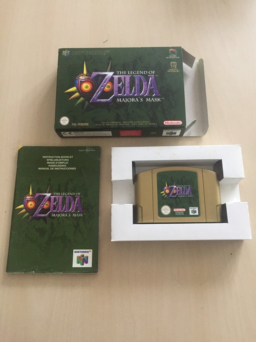 HoldiesCollect's tweet photo. [Ce dimanche sur Holdies] 

53 jeux mis aux enchère à 1 euros, début de la vente à 18h, miam miam

https://t.co/FXLFRi8Hs3 https://t.co/CvREZNXHBE
