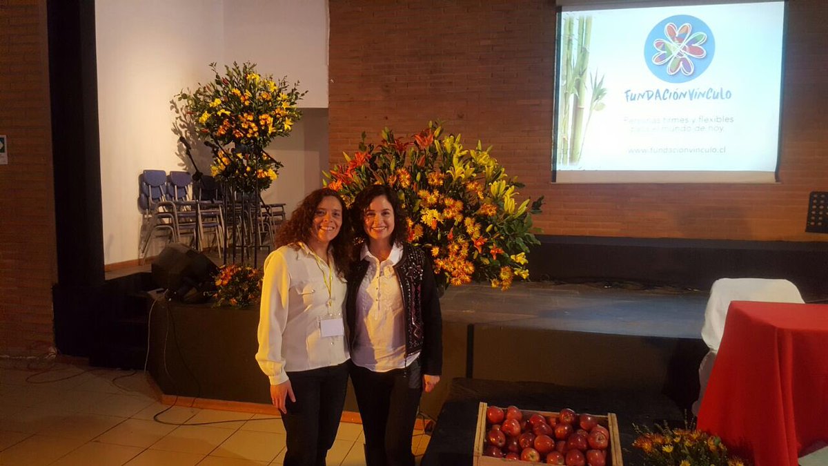 Fund_Vinculo's tweet photo. A punto de partir un nuevo seminario de vínculos. #Tallerdevinculos https://t.co/qrLeQ0sqCV