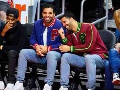 Smooking_s's tweet photo. When you're smoking by yourself and you make yourself laugh https://t.co/7yZ97LJDjX