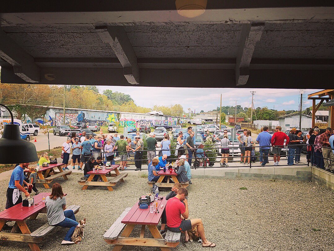 You know it’s Friday at 12 Bones when...