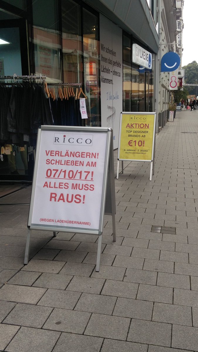 MaxRollsMemes's tweet image. lass shoppen gehen @Max_Rolls