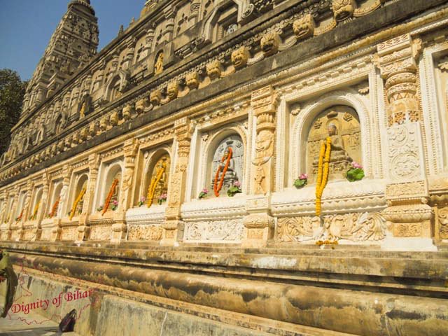 dignityofbihar's tweet photo. #Bodhgaya #Mahabodhitemple #Dignityofbihar 
View More: https://t.co/z9Azp45Vtj https://t.co/UzYvDqObJr