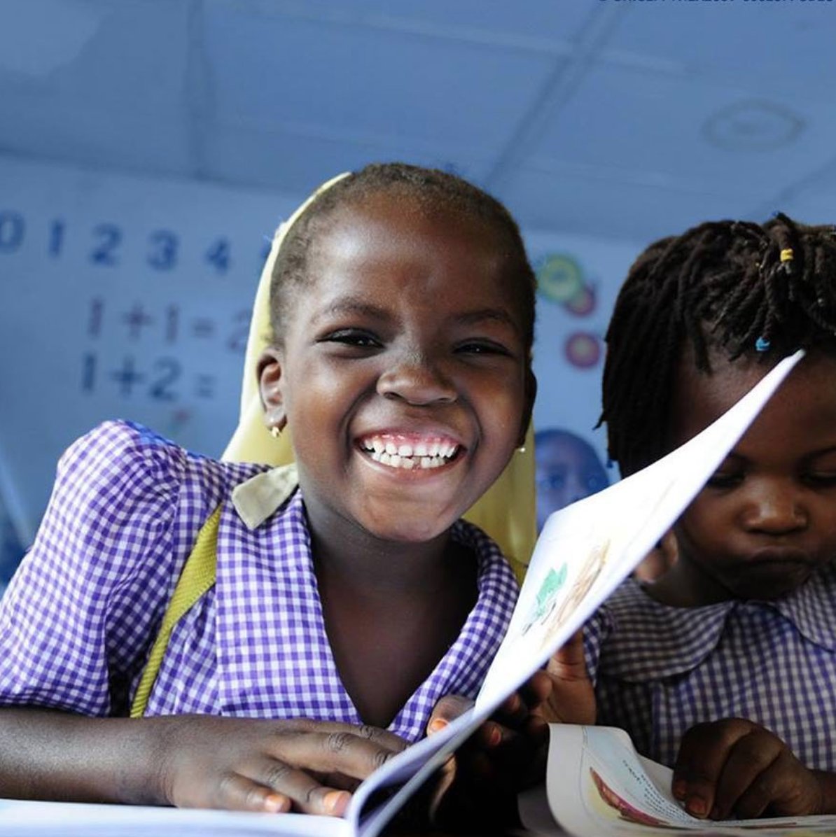 UNICEFEducation's tweet image. Educate a child = change the world 🌎 
#foreverychild, education 📚✏️
Retweet if you agree!
via @UNICEF_Moz