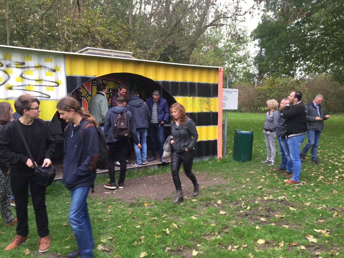 NadyaAboyaakoub's tweet photo. Mooie excursie jongerenontmoetingsplaatsen gemeente @HollandsKroon met jongeren,wijkagenten,wijkbeheer, jongerenwerk en @2beyouthconnection https://t.co/uzq9VJ3IkF