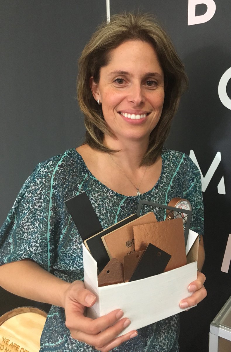 Bloommiami's tweet image. Gina not only evacuated her family to Houston during #Irma, but also the @dewars samples she had spent hours accumulating! #savethesamples