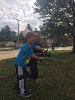 JeffersonElemSc's tweet photo. A little fire safety with @Mr.@19GrantJones and his kindergarten students @JeffersonElemSc   Thank you Mifflin Township Fire Department! https://t.co/RwDUFjN7ND