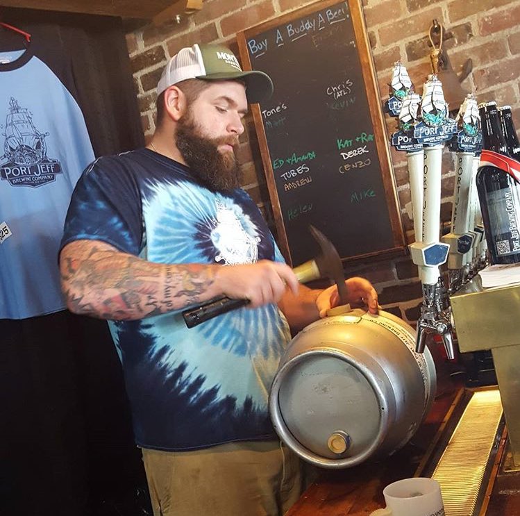 PortJeffBrewing's tweet photo. Getting the casks ready for our sixth anniversary party tomorrow! 6️⃣🎉🎂🎁 Who's coming? 🙋 https://t.co/kuAJKcQSQJ