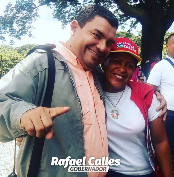 henryeperez2013's tweet photo. Recorrimos el estado Llevando mensaje de paz y esperanza de nuestro lider de la revolucion y futuro #Gobernador @rafaelcalles @PartidoPSUV https://t.co/6YDK2tBKTe