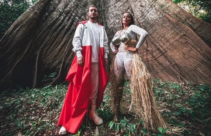 g1's tweet image. Cantora @Anitta divulga clipe de 'Is that for me', música em parceria com Alesso glo.bo/2yklRJu #G1