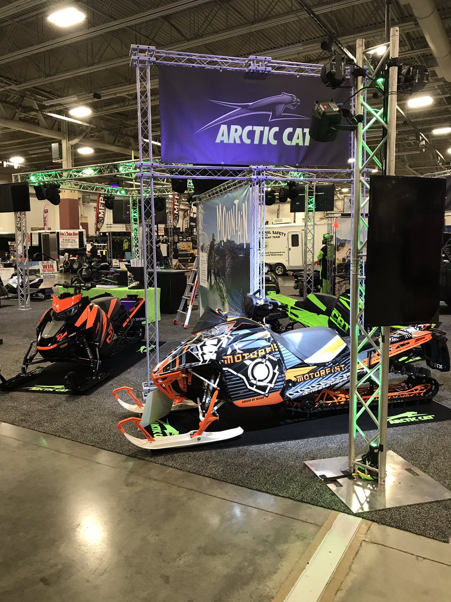 Snowmobile_USA's tweet photo. Show opens at 5:00 pm today and go till 10:00 pm. The displayers have been busy setting up and the show floor looks great! Think Snow. https://t.co/0yNxYKj6vS