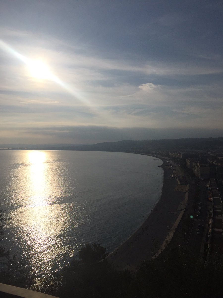 valevale74's tweet photo. En Cannes #Mipcom2017 https://t.co/TSfVe3NeTw