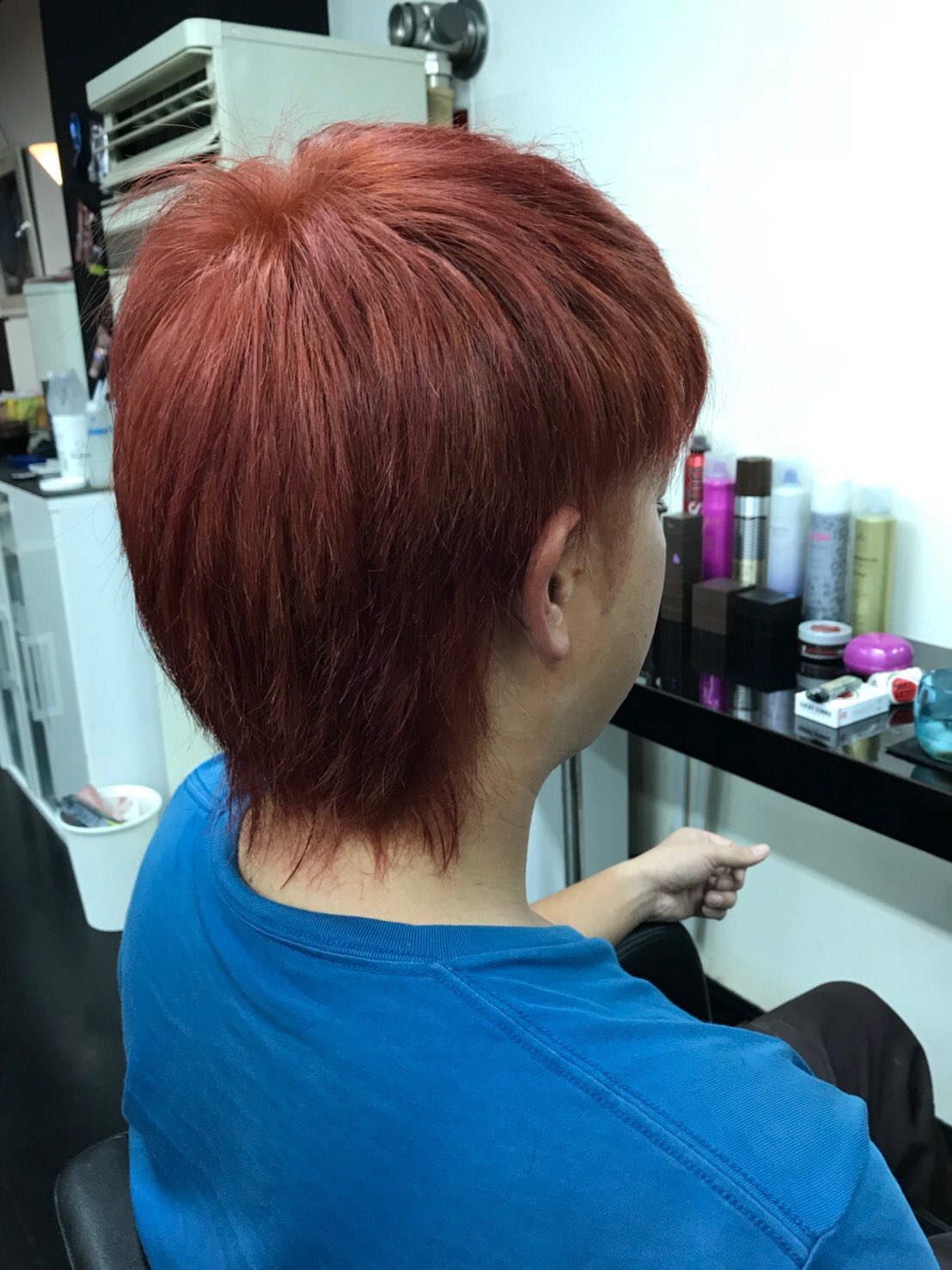 ヘアーラウンジカルネ 熊谷真人 Na Twitteru 鮮やかなビビッドレッドのメンズアシメスタイル T Co J5iky1csoy メンズ髪型 メンズ髪色 メンズカラー アシメ アシメショート 2ブロック レッド 赤系カラー 赤カラー 赤髪色 赤系髪色 赤系髪色