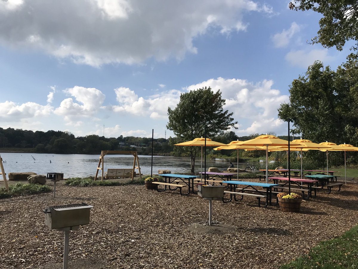 AKCivicCommons's tweet photo. We’ve reached all the way to Summit Lake in about half an hour from the @uakron campus. #akron #exploreakron #akronciviccommons https://t.co/9p12b1tay2