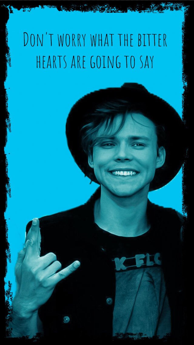 soleileternel_'s tweet photo. OK so I just made this and I kinda like it. Hope it's not just me :DD #5soslockscreen #5sos #5SOSFAM https://t.co/cIQl7sG1kN