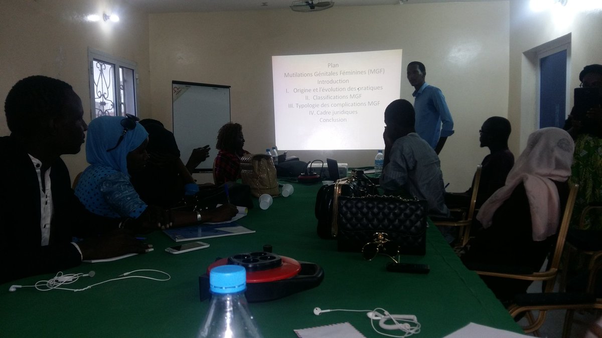 Presentation de cheikh bouna sur les #MGF#santereproductive JASRPFMAURITANIE.