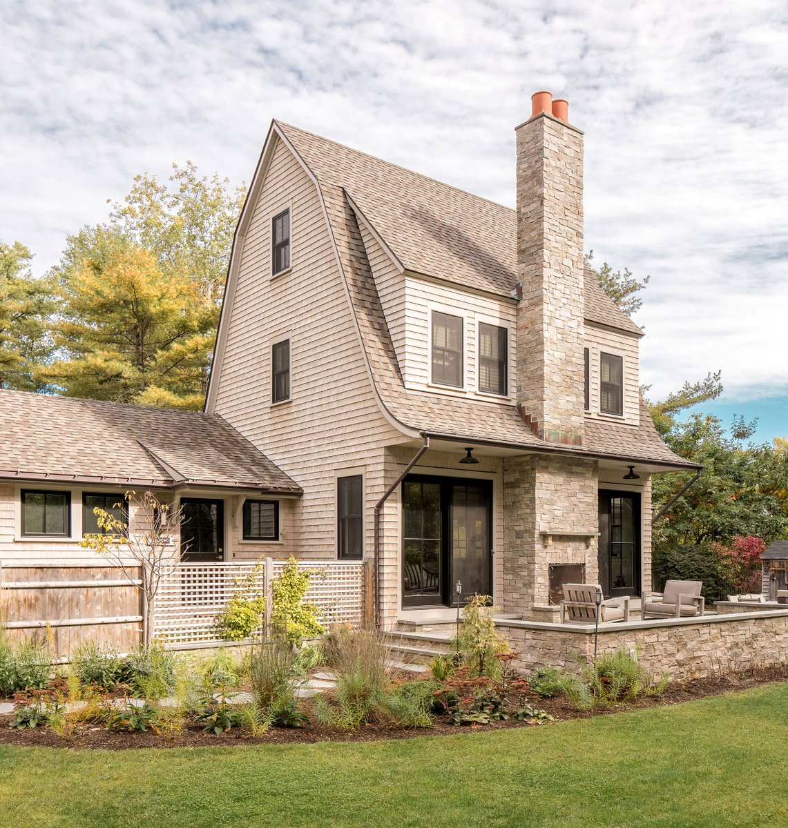 unionstudioarch's tweet photo. Thrilled that our "Birdhouse on Prout's Neck" has won a coveted Best in American Living Award from @NAHBhome! #BALA https://t.co/vCiUWnkxa4