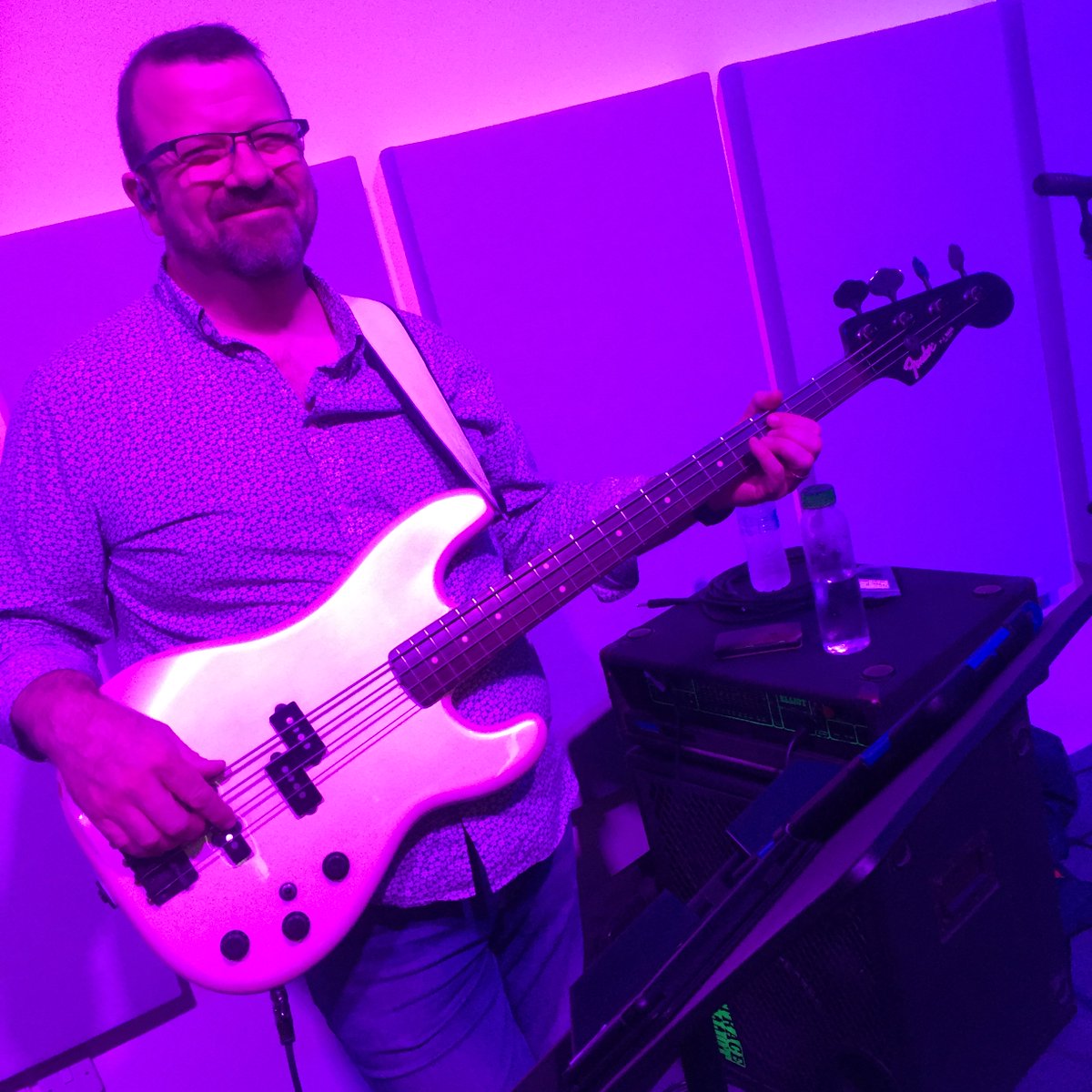 eastgatemusicuk's tweet photo. It was electric tonight!! Thanks amazing ones!!! #eastgateuk #eastgatemusic #livingfire https://t.co/fnAh1hIyT2