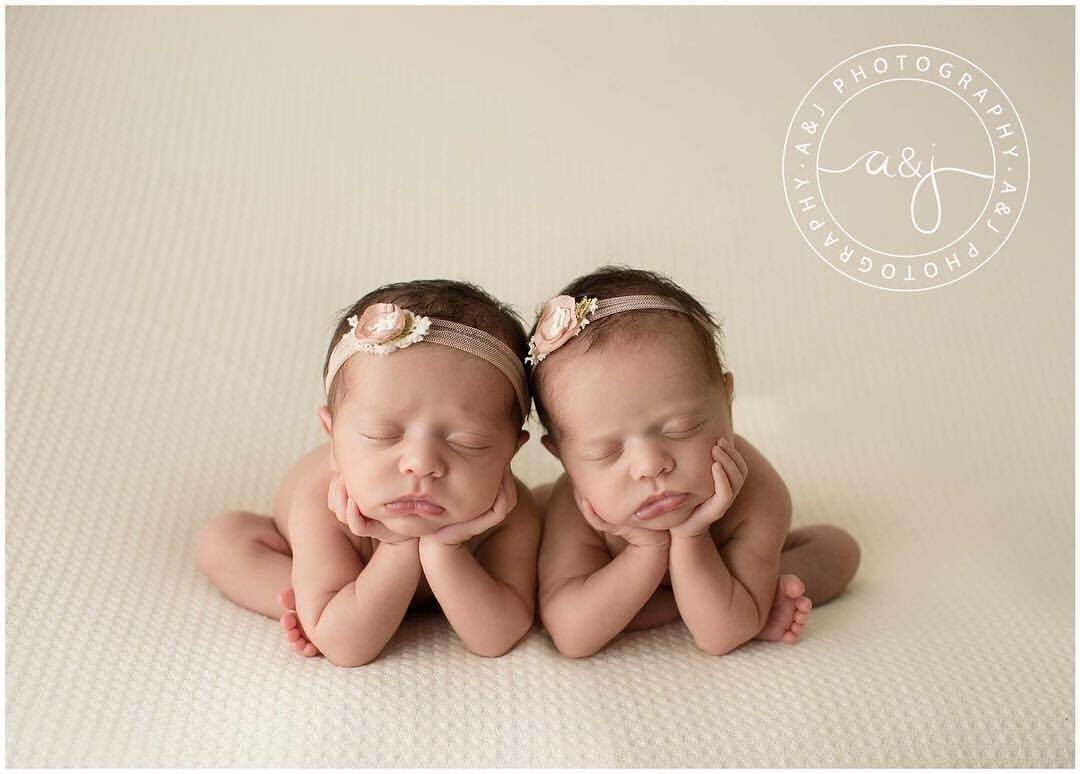 AJPstudio's tweet photo. Beautiful twins shot taken at Blossom Workshop last week 💕@SteviePCruz https://t.co/Jaly2WHPI6