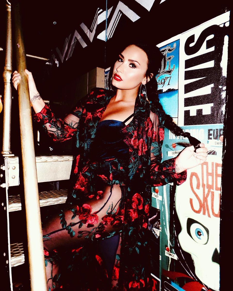 foto de ddlovato instagram.com/p/BaM1xJEF_7F/