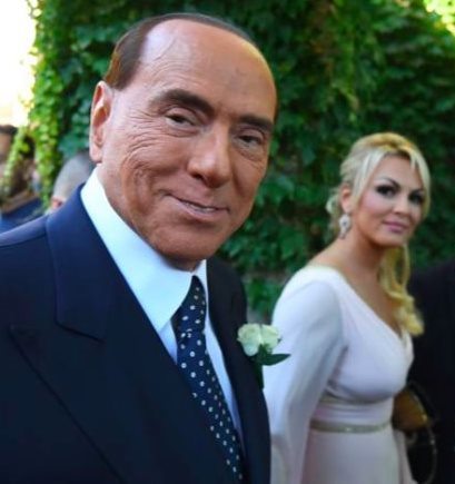 Labbufala's tweet photo. Grazie al controllo del volto di paraffina, Ginko scopre Diabolik in un abile travestimento. https://t.co/8kCiIpFsn2
