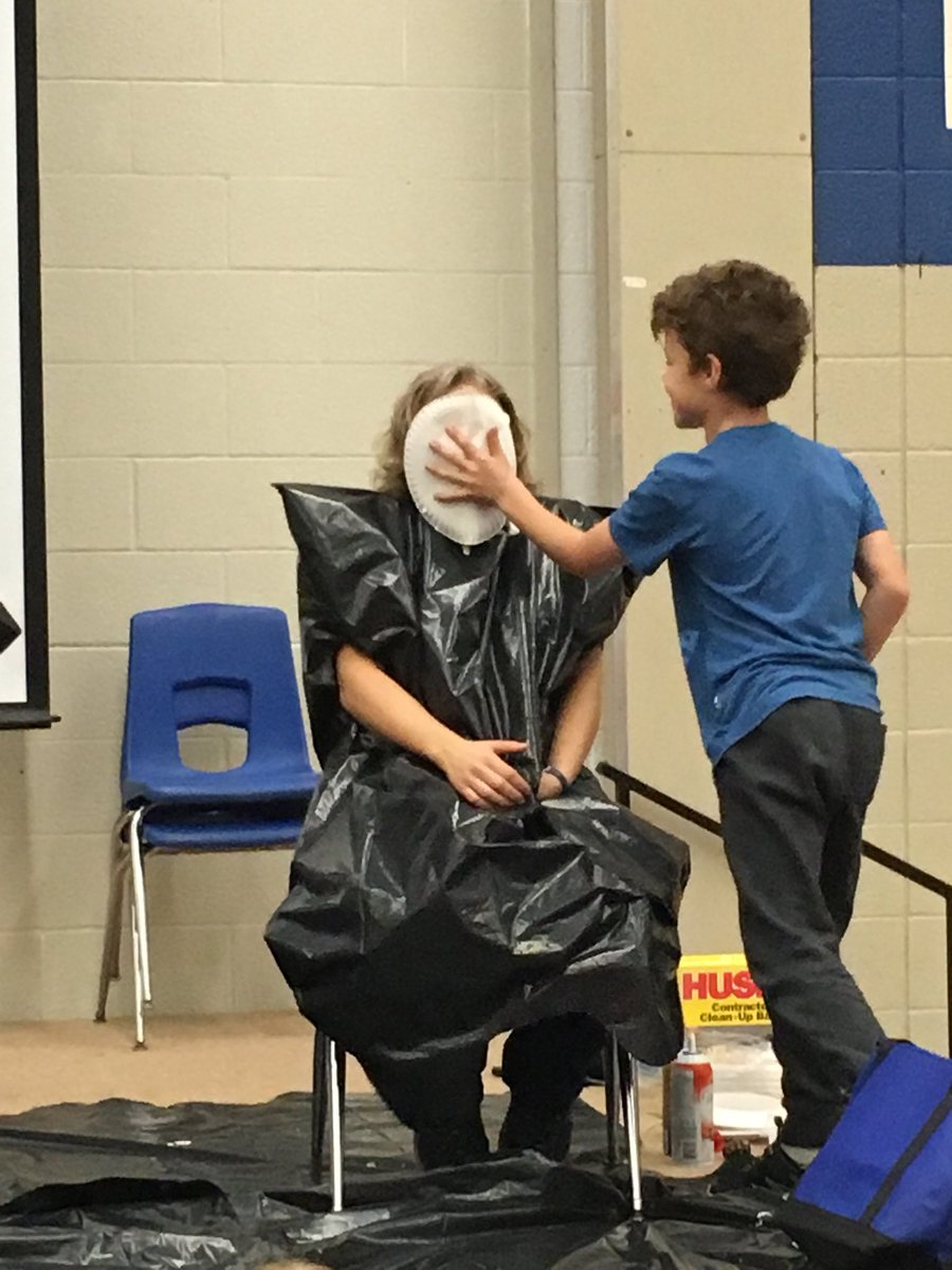 mjpwrdsb's tweet photo. A little pie in the face for four brave teachers! #lotsofscreaming #TerryFox2017 @wrdsb https://t.co/MEUEJSAMLW