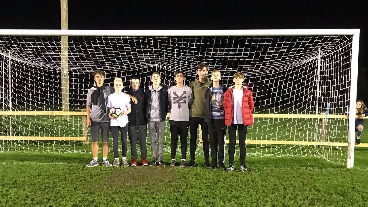 Proclubs_MPFC's tweet photo. Good first training sesh lads, with fitness coach Ethan Falla and loan signing Brandan in there as well. Creds to @joshlewisgsy #MorePort https://t.co/dzw5QqK3Ok