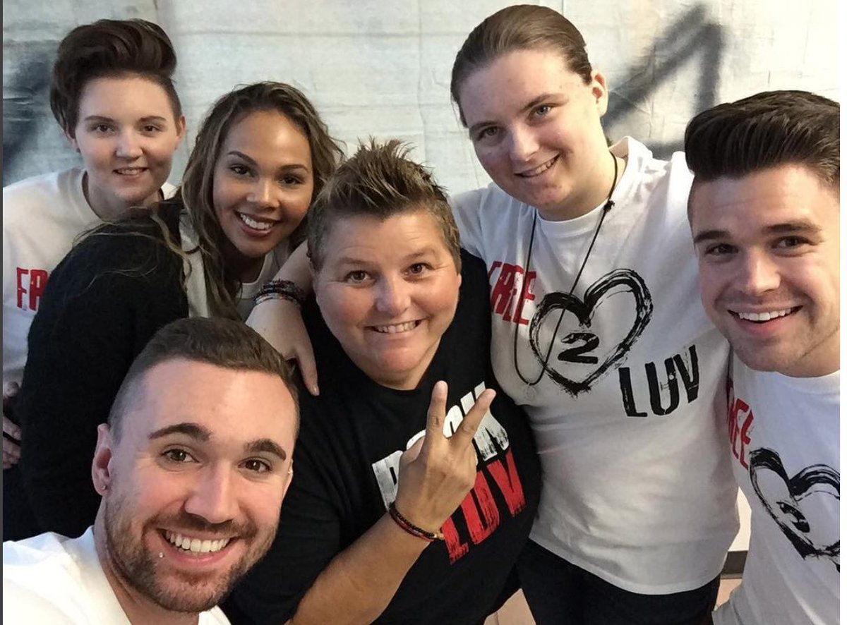 FREE_2_LUV's tweet photo. #TeamFree2Luv is ready to ROCK some serious LUV in #Seattle โค๏ธ๐ค#NoTime4Hate #weekwithoutviolence #endhate https://t.co/zeYMqMiKdd