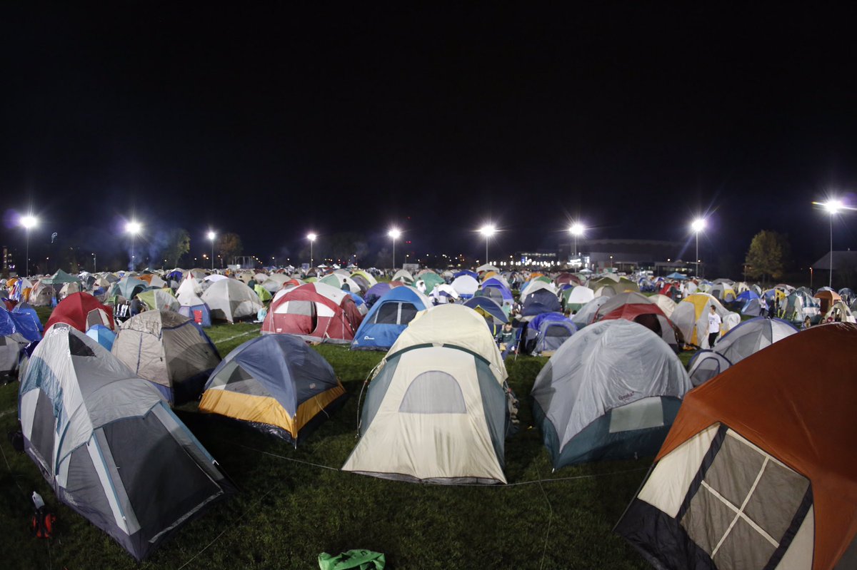 MSU_Basketball's tweet image. Record-setting crowd at the 2017 Izzone Campout.