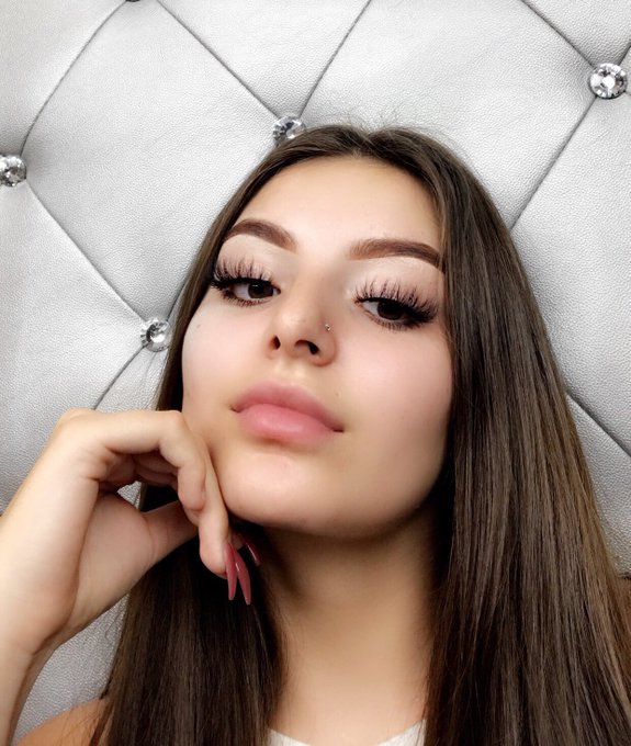 Hey big head https://t.co/5U9CpO4MjA