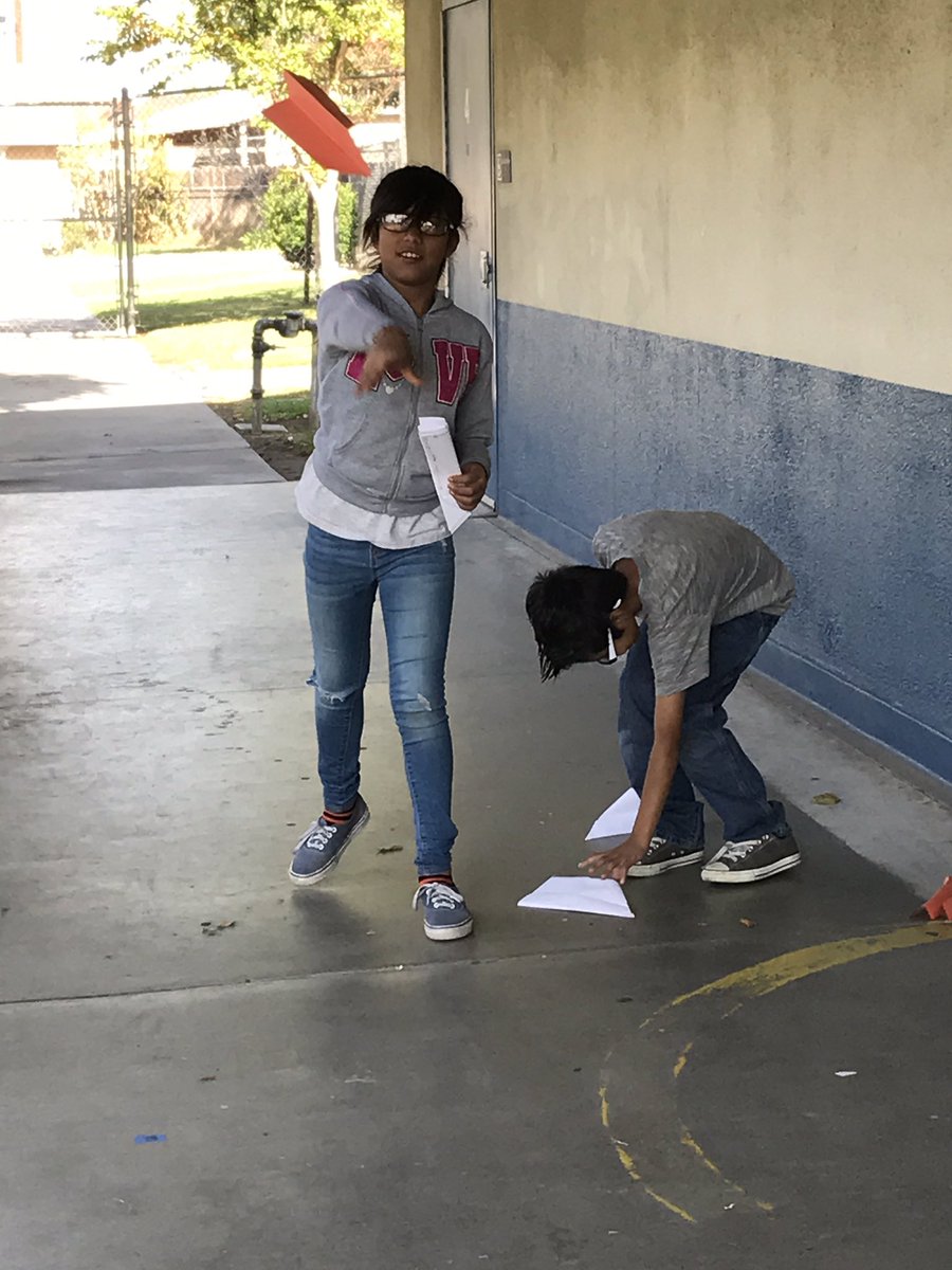 WendyNaddour's tweet photo. Ss had fun testing their airplanes. @Birney_CJUSD #birneyproud #kidsdeserveit #70ssf https://t.co/0HDSaHWTgf