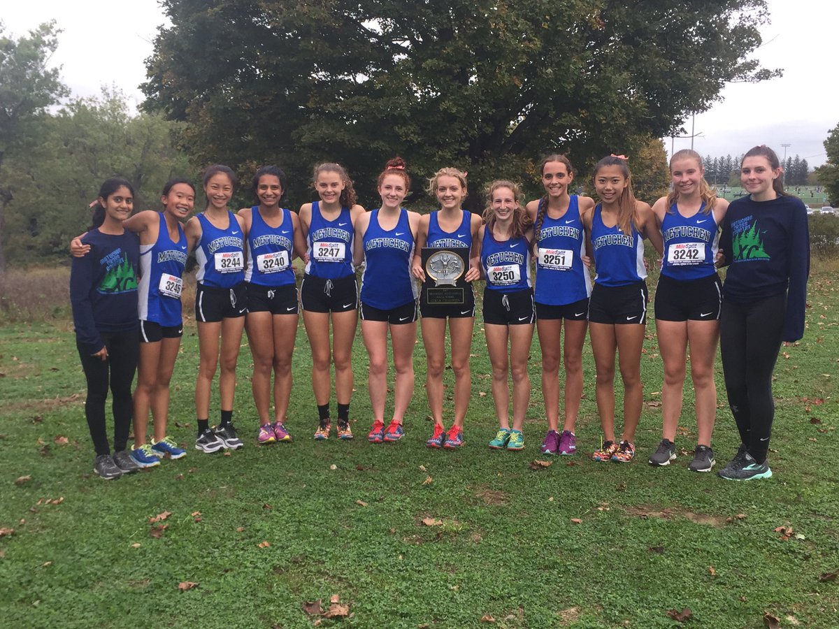 Metuchen XC Greystone Invitational Champions w/ 20:19 team average.  Lots of Prs today. Moving in the right direction...