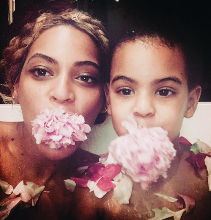 BestBeyoncePics's tweet photo. https://t.co/G2befA0RCv